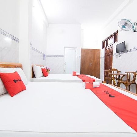 Reddoorz Hoang Tuan Hotel Thành Pho Ho Chí Minh Esterno foto