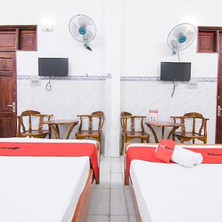 Reddoorz Hoang Tuan Hotel Thành Pho Ho Chí Minh Esterno foto